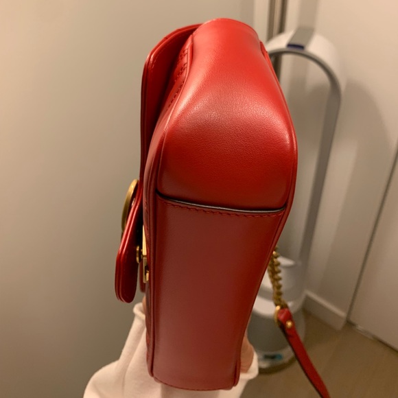 【Sold】Gucci marmont mini red crossbody bag - Picture 2 of 7